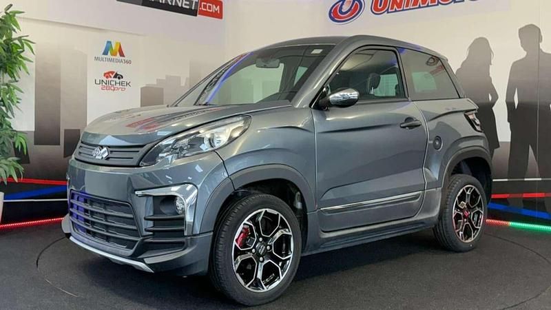 Usado Ligier JS60 11 CV (8 kW) 2021 Gris Utilitario