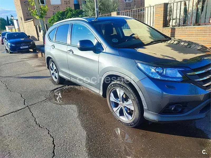 Usado Honda CR-V Lifestyle 120 CV (88 kW) 2014 Gris / plata SUV