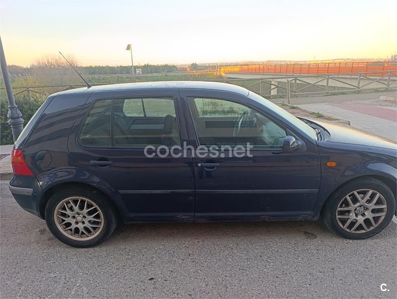 Usado VW Golf III Conceptline 90 CV (66 kW) 1998 Azul Berlina