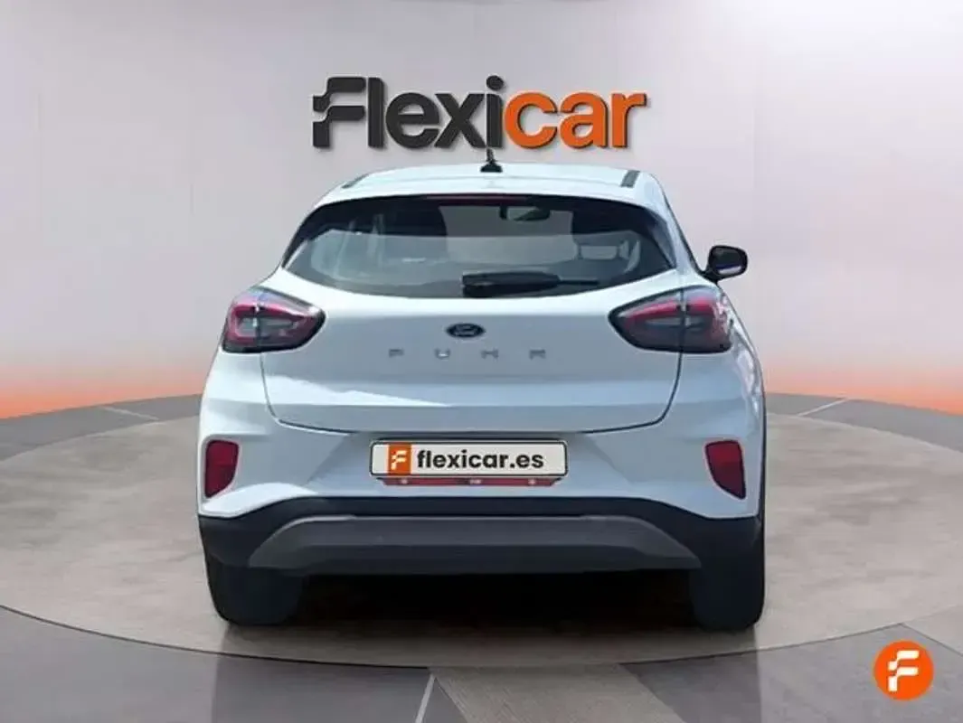 Usado Ford Puma Titanium 120 CV (88 kW) 2021 Blanco SUV