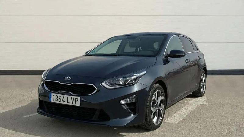 Begagnad Kia Ceed 136 HK (100 kW) 2021 Oscuro Halvkombi