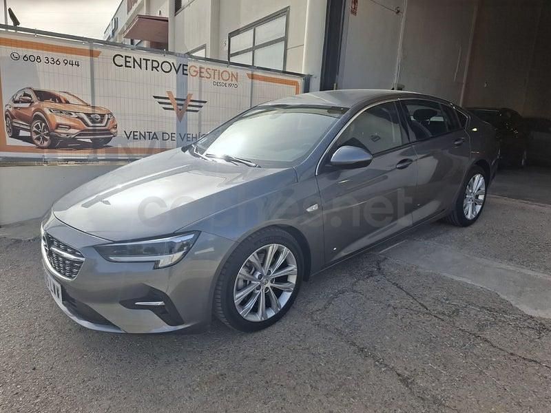 Usado Opel Insignia Business 170 CV (125 kW) 2022 Gris / plata Berlina