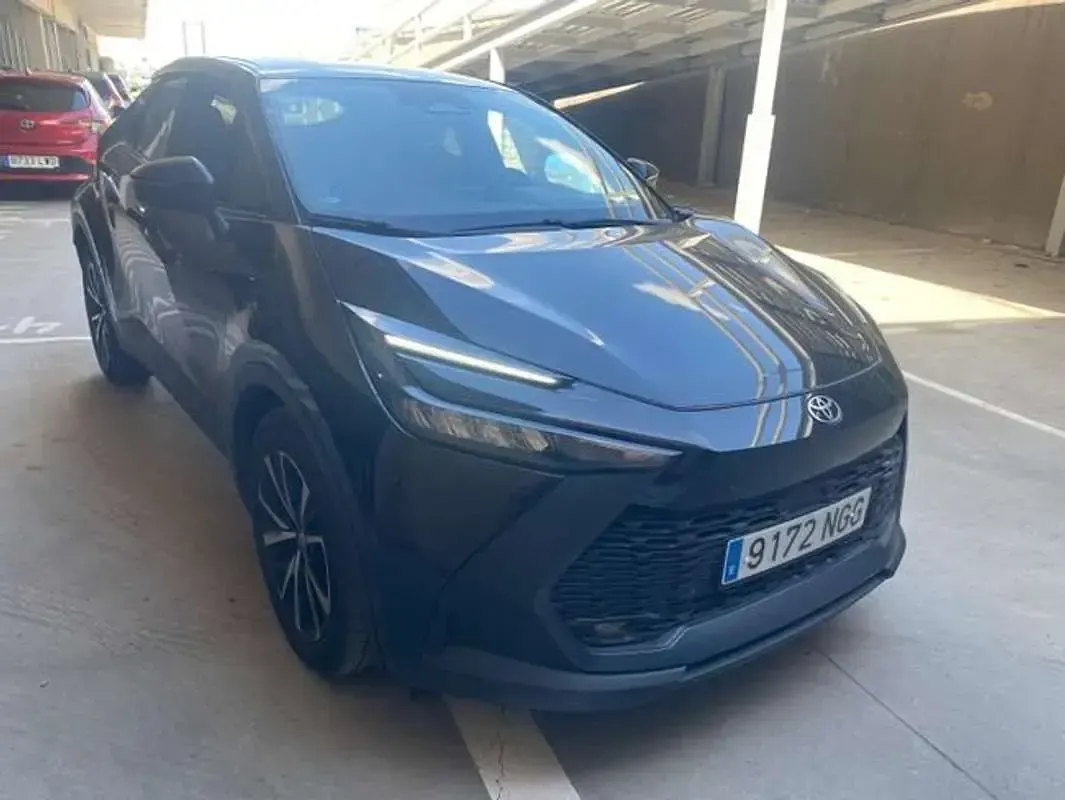 Usado Toyota C-HR Advance 140 CV (102 kW) 2025 Negro SUV