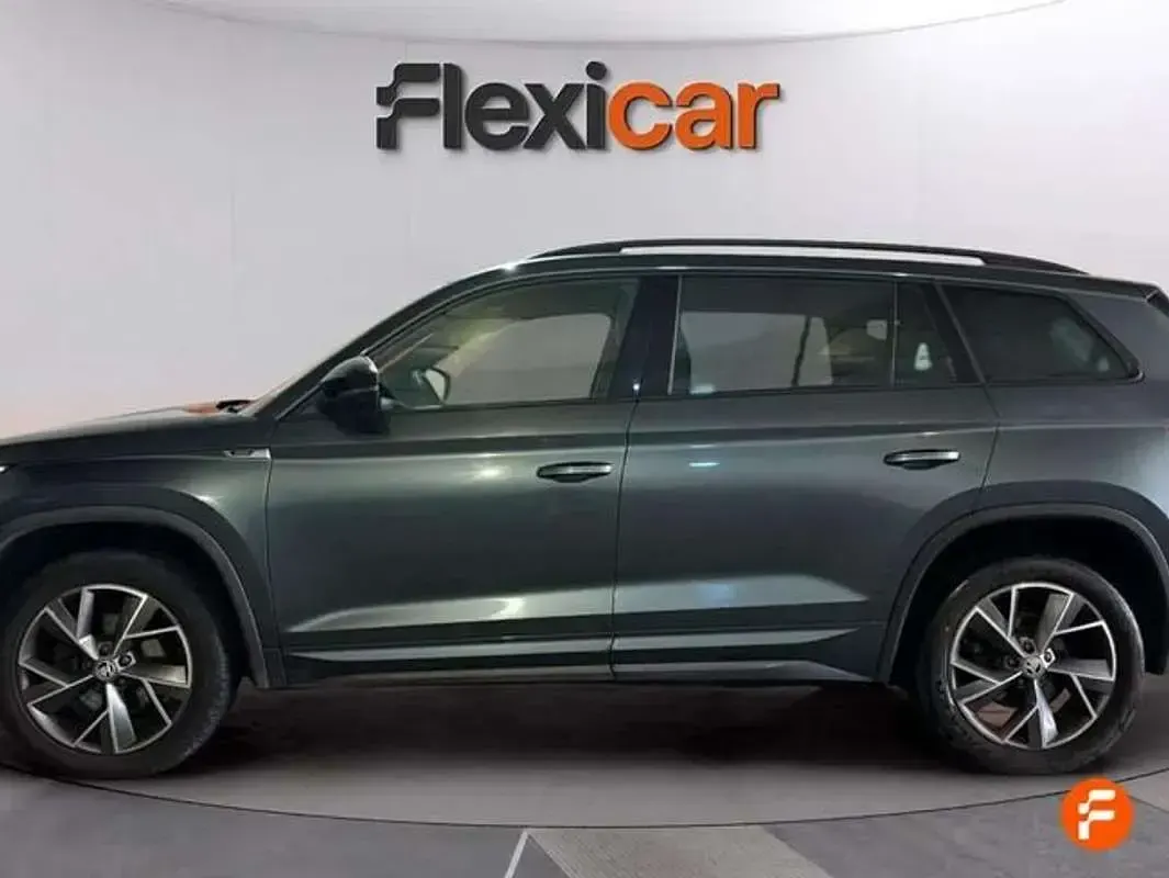 Usado Skoda Kodiaq SportLine 150 CV (110 kW) 2021 Gris SUV