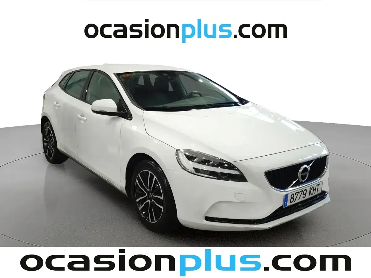 Usado Volvo V40 Momentum 150 CV (110 kW) 2018 Blanco Berlina