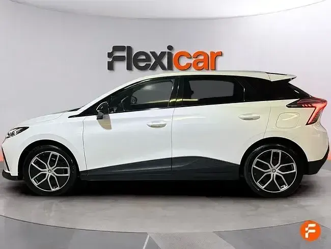 Usado MG MG4 EV Luxury 150 kW (204 CV) 2023 Blanco Utilitario
