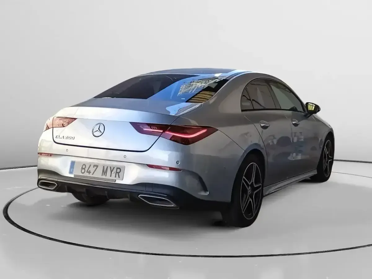 Usado Mercedes CLA200 163 HP (119 kW) 2025 Cinzento Sedan