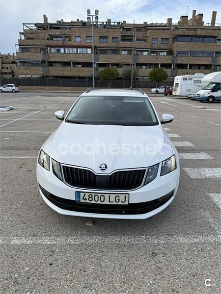 Usado Skoda Octavia 130 CV (95 kW) 2020 Blanco Familiar