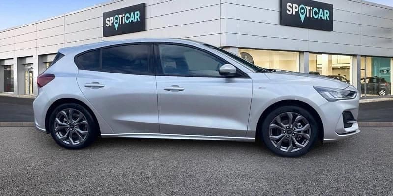 Usado Ford Focus ST-Line 125 CV (91 kW) 2023 Gris