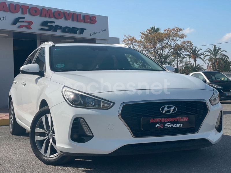 Blanco Usado 2018 Hyundai i30 GO! Familiar | 11.200 € - Imagen 1/4