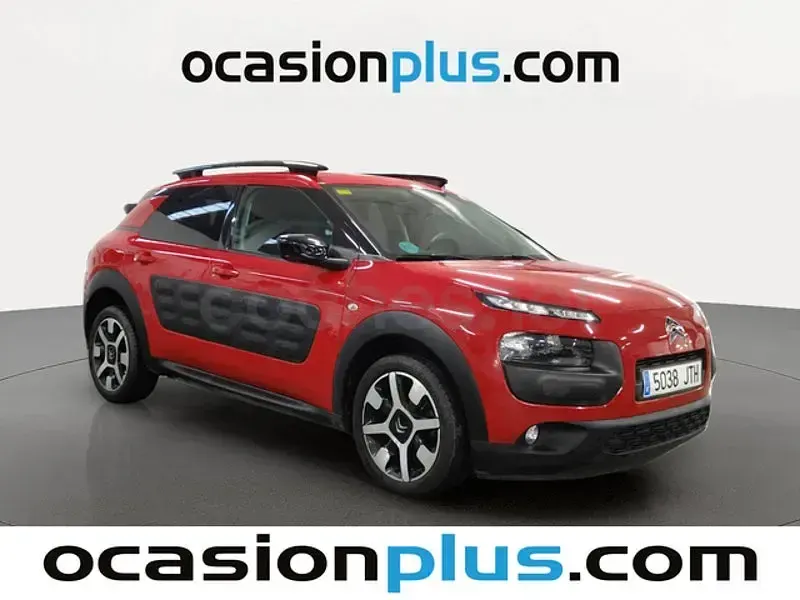 Usado Citroën C4 Feel 100 CV (73 kW) 2016 Rojo Berlina