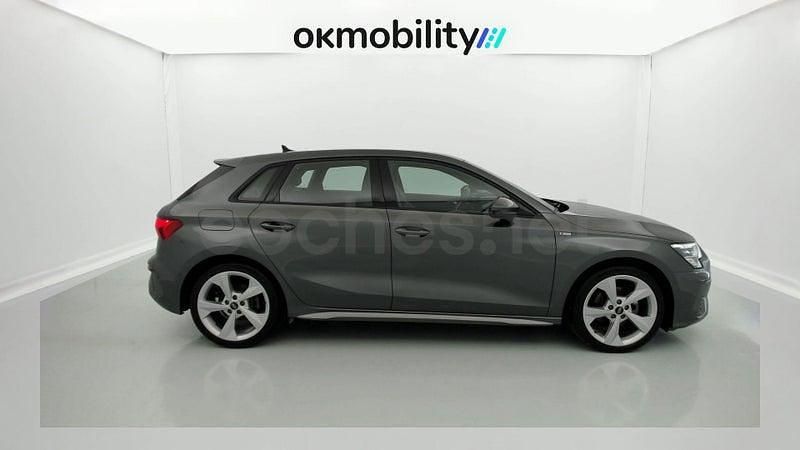 Usado Audi A3 S-Line 150 CV (110 kW) 2024 Gris / plata Berlina