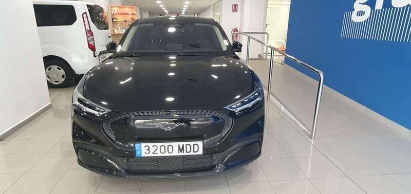 Usado Ford Mustang Mach-E 216 kW (294 CV) 2022 Negro SUV