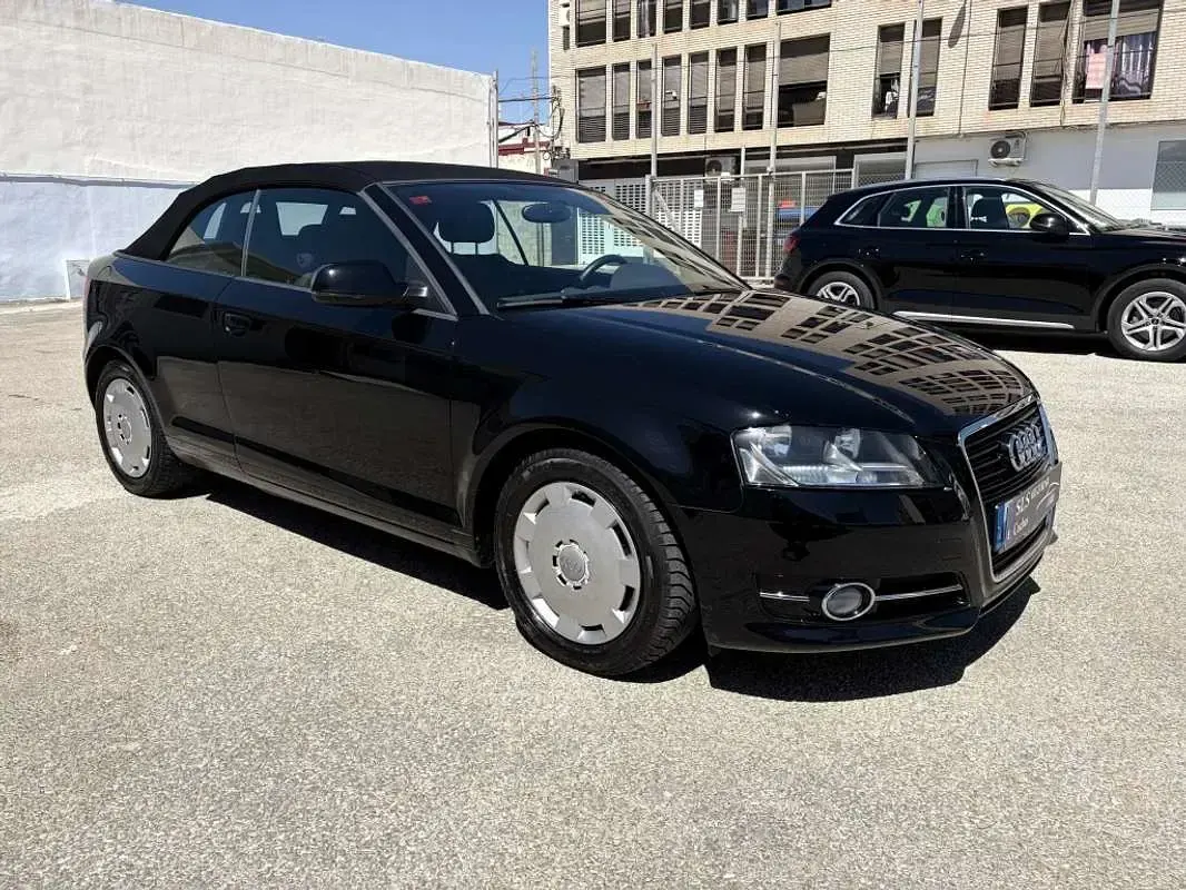 Usado Audi A3 Cabriolet Attraction 105 CV (77 kW) 2010 Negro Descapotable