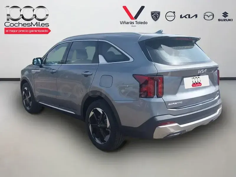 Nuevo Kia Sorento 215 CV (158 kW) 2025 Gris / plata SUV