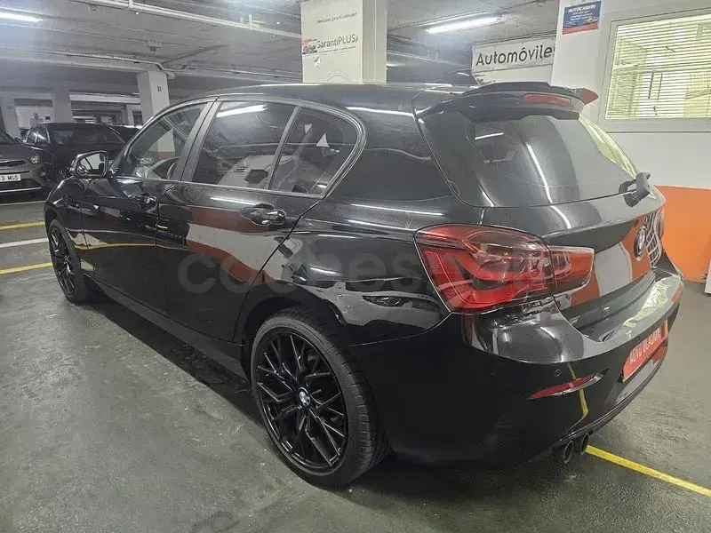 Usado BMW 120 190 CV (139 kW) 2016 Negro Utilitario