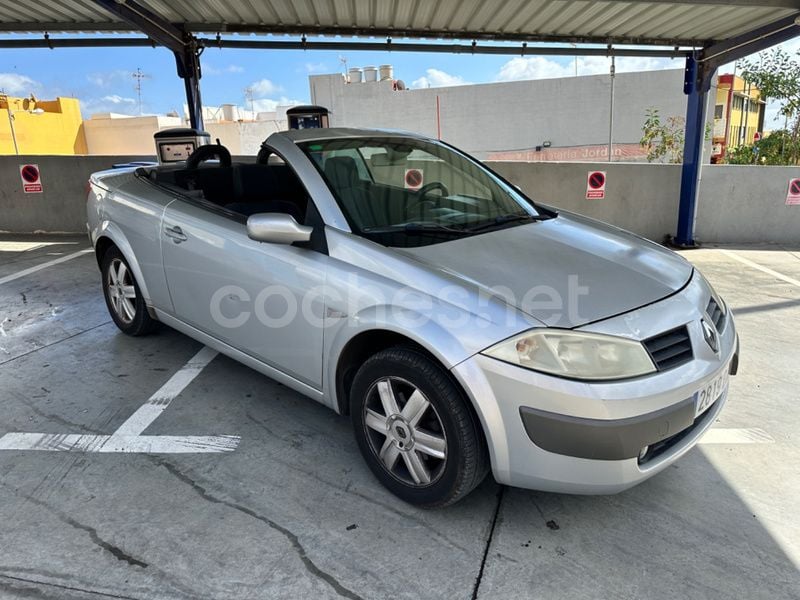 Gris / plata Usado 2005 Renault Mégane Cabriolet Authentique Descapotable | 2990 € (Precio justo) - Imagen 1/4