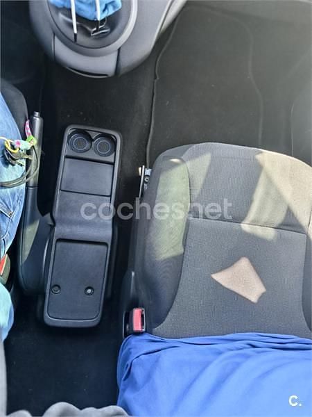 Usado Peugeot Partner Tepee Access 75 CV (55 kW) 2016 Negro Monovolumen