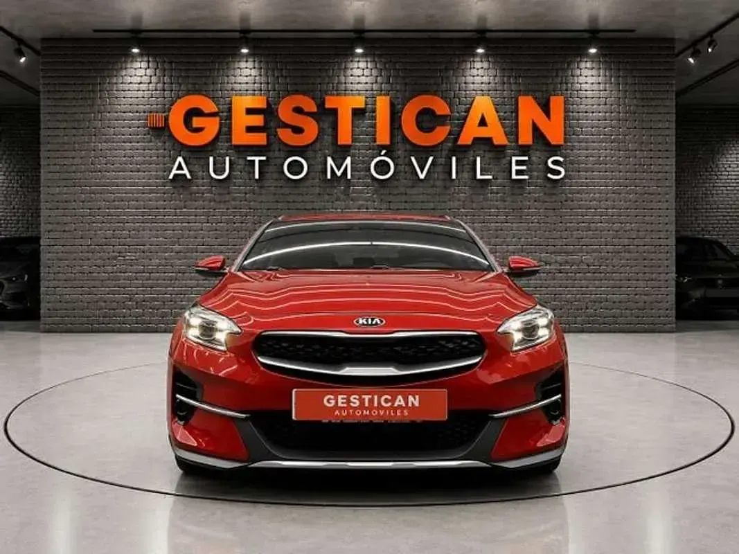 Usado Kia XCeed 141 CV (103 kW) 2022 Rojo SUV