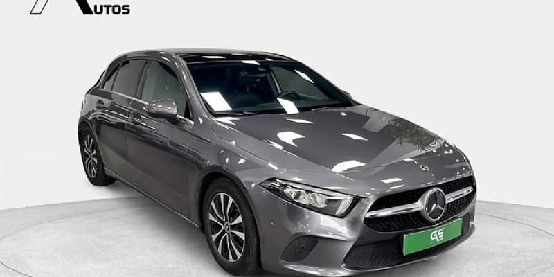 Usado Mercedes A180 116 CV (85 kW) 2020 Gris