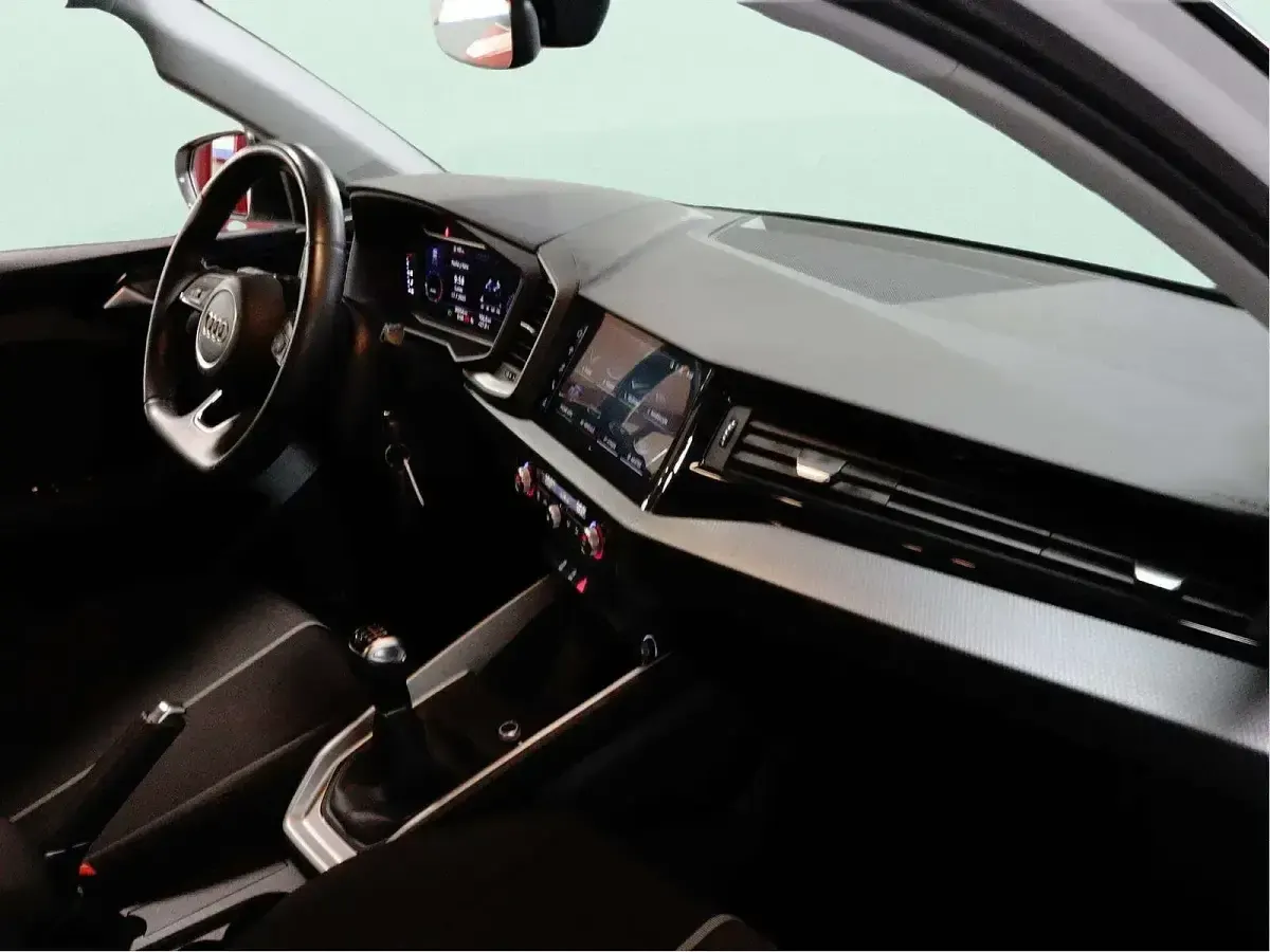 Usado Audi A1 Advanced Plus 116 CV (85 kW) 2025 Negro SUV