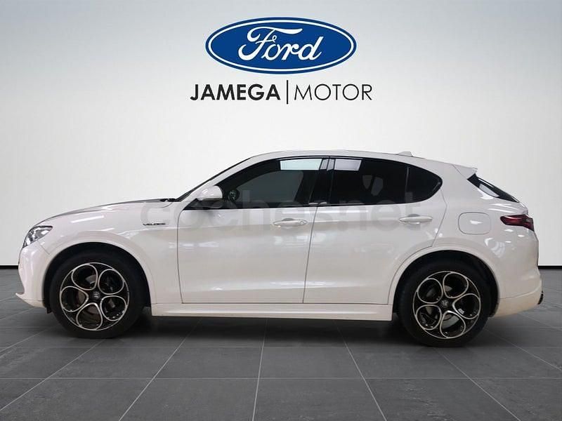 Usado Alfa Romeo Stelvio Veloce 210 CV (154 kW) 2021 Blanco SUV