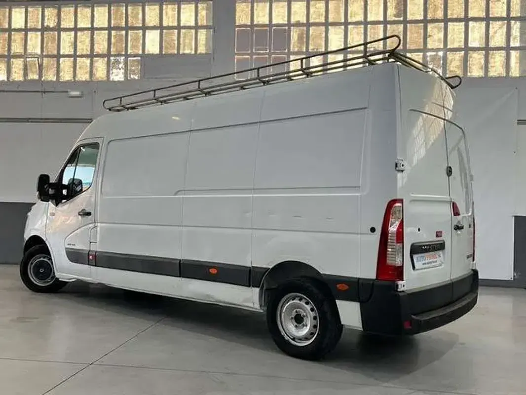 Usado Renault Master 125 CV (91 kW) 2015 Blanco Van