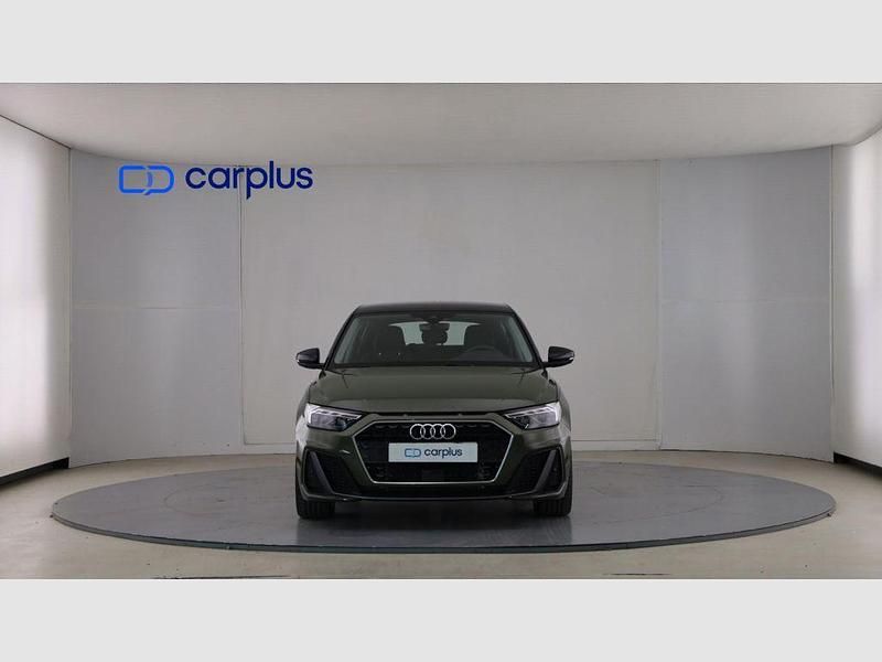 Usado Audi A1 Sportback 150 CV (110 kW) 2025 Verde distrito (metalizado)/techo negro mito Utilitario