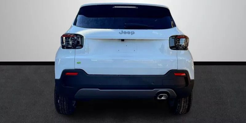 Usado Jeep Avenger Longitude 101 CV (74 kW) 2023 Rojo SUV