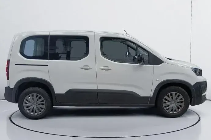 Usado Peugeot Rifter Business-Line 100 CV (73 kW) 2023 Monovolumen