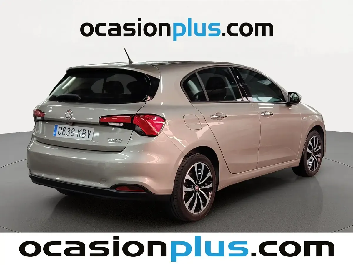 Usado Fiat Tipo Lounge 120 CV (88 kW) 2017 Beige Utilitario
