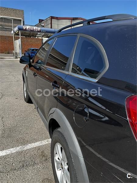 Usado Chevrolet Captiva LS 136 CV (100 kW) 2009 Negro SUV