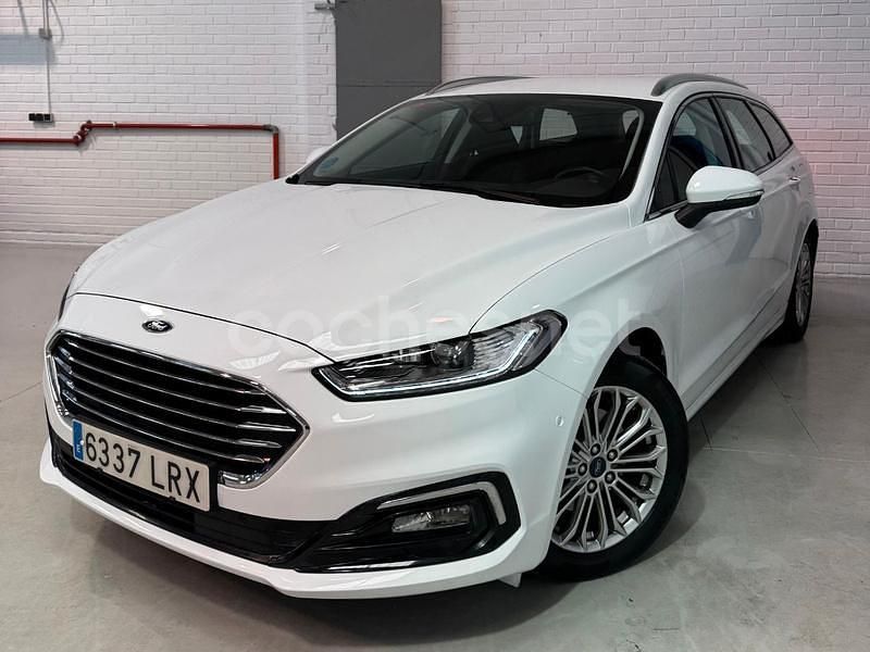 Usado Ford Mondeo Titanium 187 CV (137 kW) 2021 Blanco Familiar