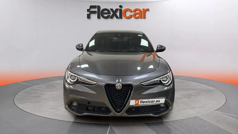 Usado Alfa Romeo Stelvio Sprint 160 CV (117 kW) 2022 Gris SUV