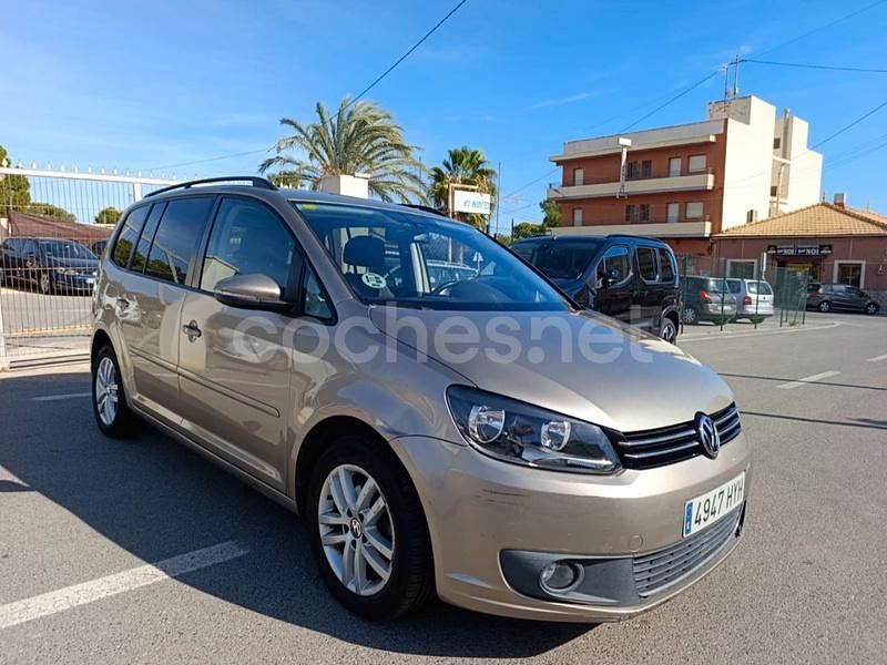 Marrón Usado 2014 VW Touran Advance Monovolumen | 10.850 € (Precio justo) - Imagen 1/4