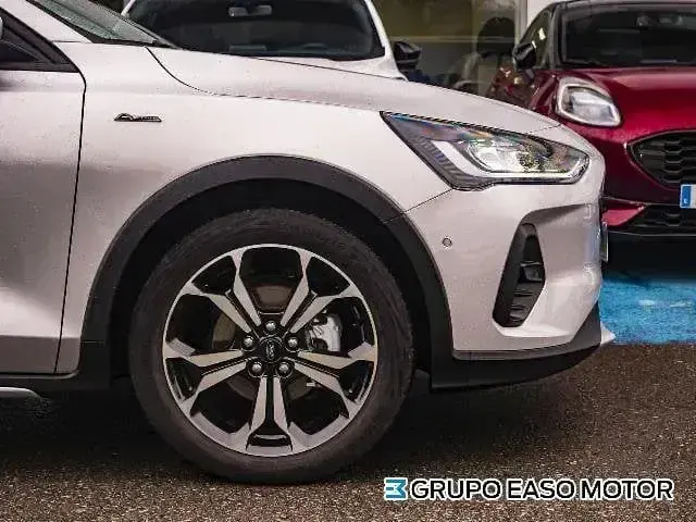 Usado Ford Focus Active 155 CV (114 kW) 2023 Gris Berlina