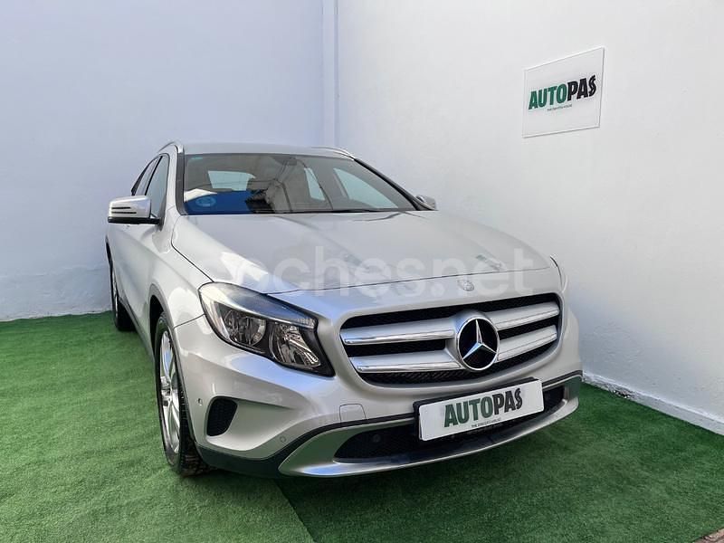 Usado Mercedes GLA200 Urban 136 CV (100 kW) 2014 Gris / plata SUV
