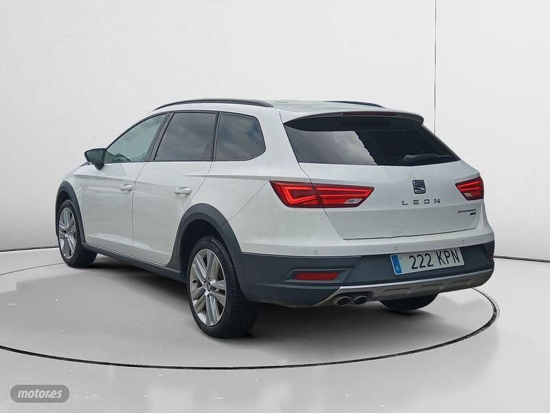 Usado Seat Leon X-Perience 4Drive 150 CV (110 kW) 2018 Blanco Familiar