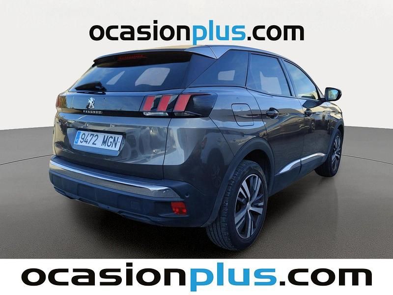 Usado Peugeot 3008 Allure 131 CV (96 kW) 2023 Gris plata SUV