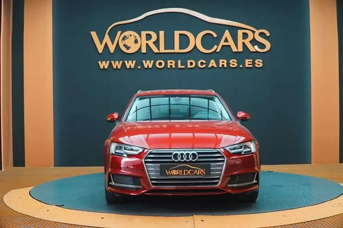 Usado Audi A4 Advanced 190 CV (139 kW) 2019 Rojo Familiar