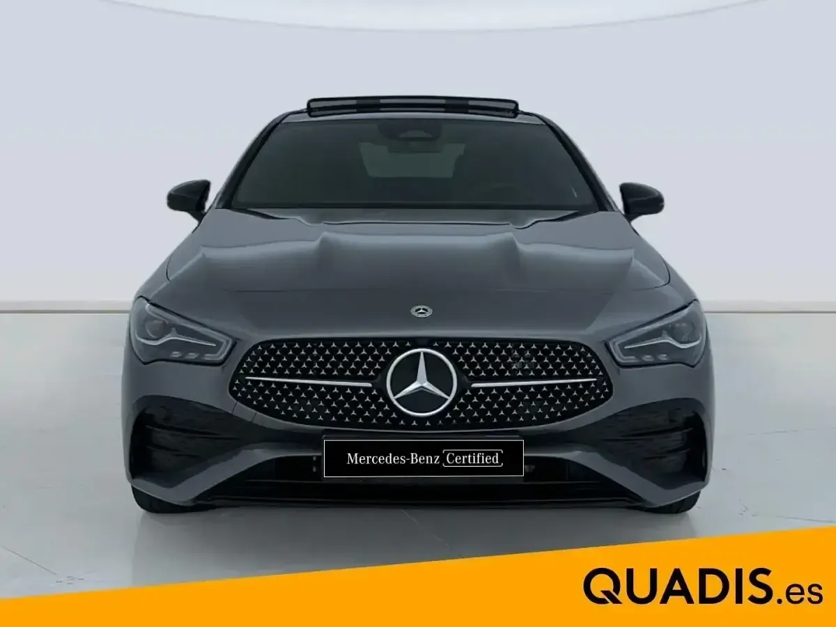 Usado Mercedes CLA250e 218 CV (160 kW) 2025 Gris / plata Berlina