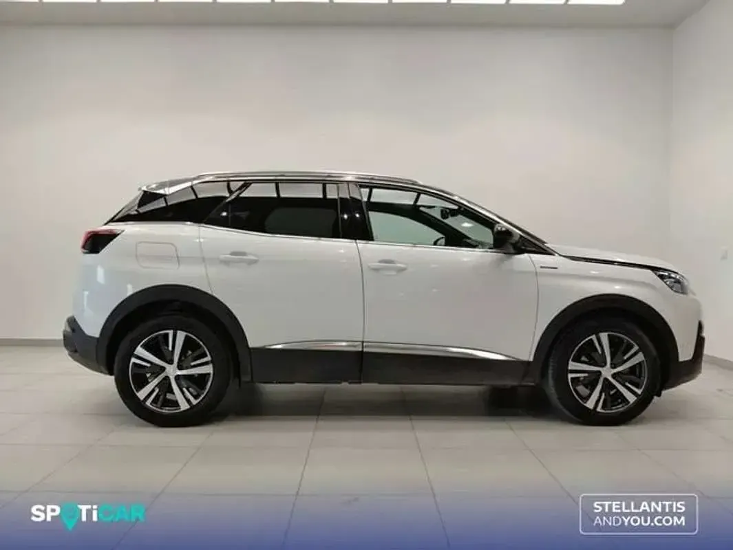 Usado Peugeot 3008 GT-line 131 CV (96 kW) 2020 Blanco SUV