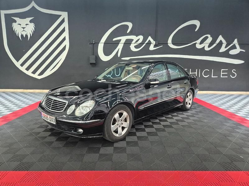Negro Usado 2006 Mercedes E200 Avantgarde Berlina | 7995 € - Imagen 1/4