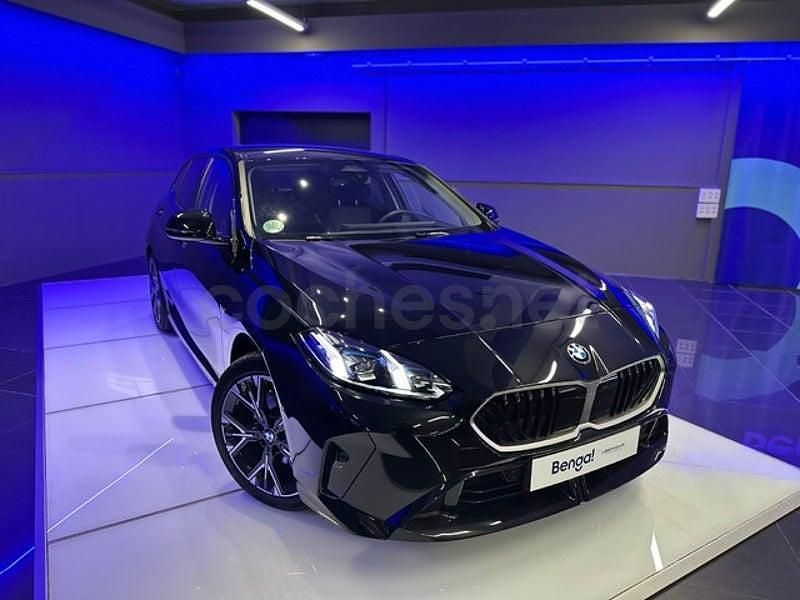 Negro Usado 2025 BMW 118 Comfort Edition Utilitario | 29.990 € (Precio justo) - Imagen 1/4