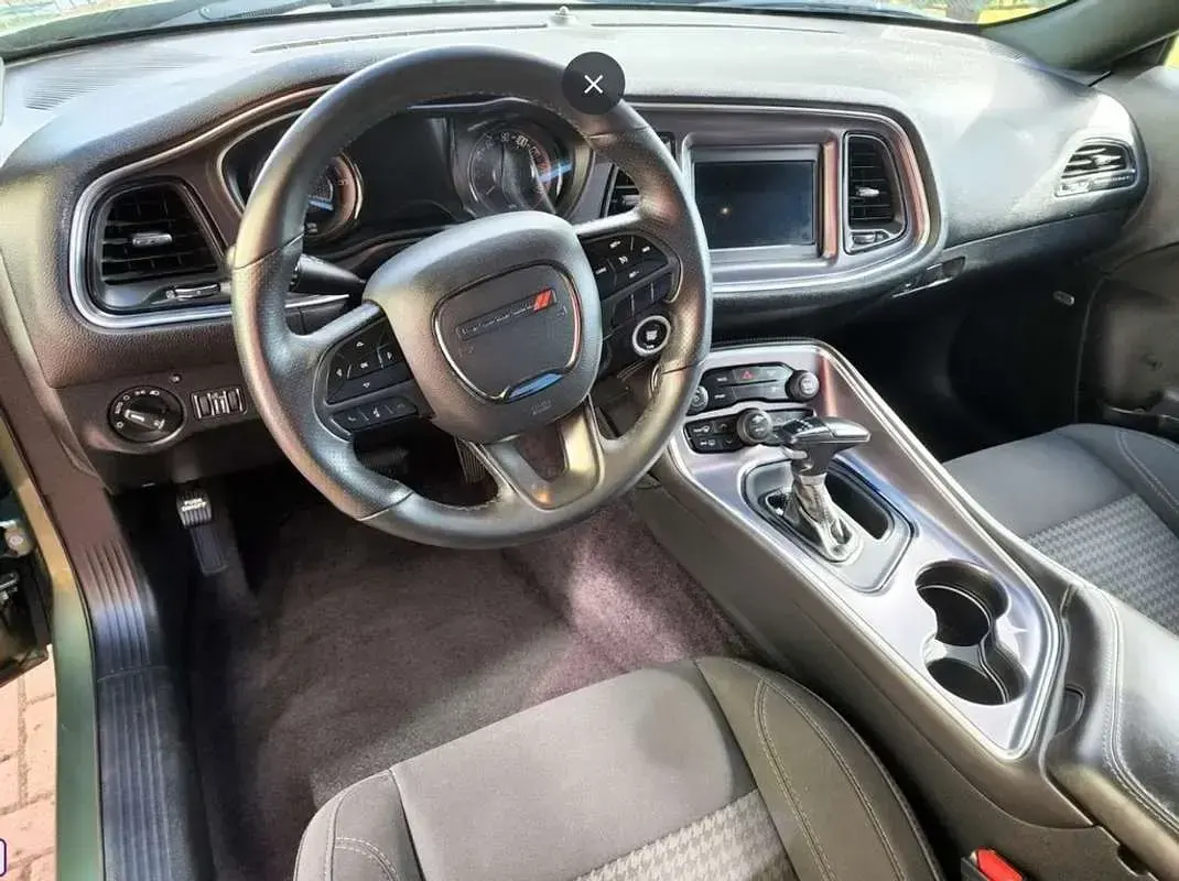 Usado Dodge Challenger 374 CV (275 kW) 2018 Verde Coupe