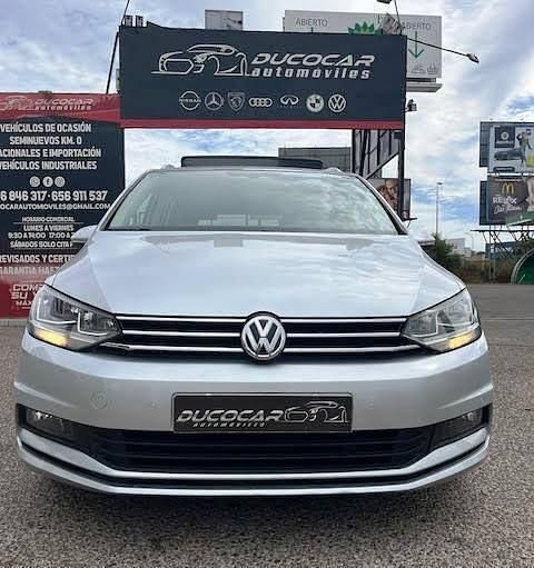 Gris / plata Usado 2019 VW Touran Advance Monovolumen | 21.500 € (Un poco caro) - Imagen 1/4
