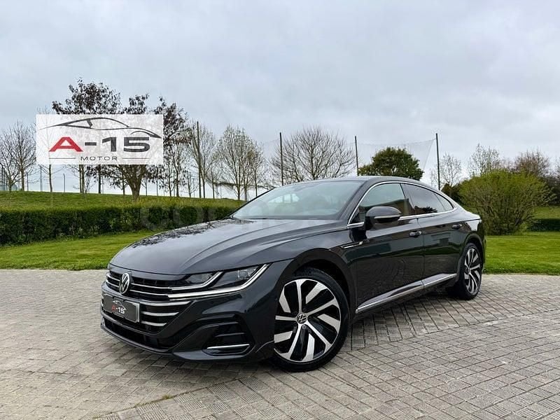 Usado VW Arteon R-line 150 CV (110 kW) 2023 Gris / plata Berlina