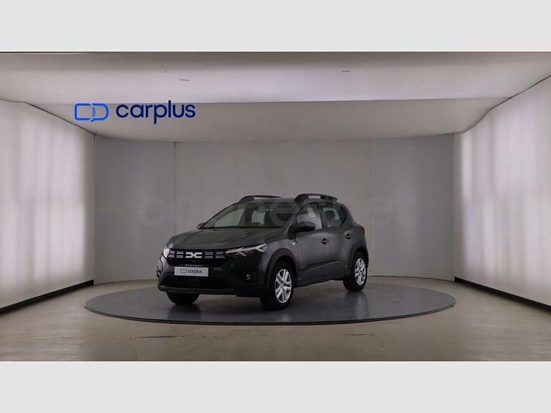 Usado Dacia Sandero Expression 91 CV (66 kW) 2024 Gris urban (metalizado) Utilitario