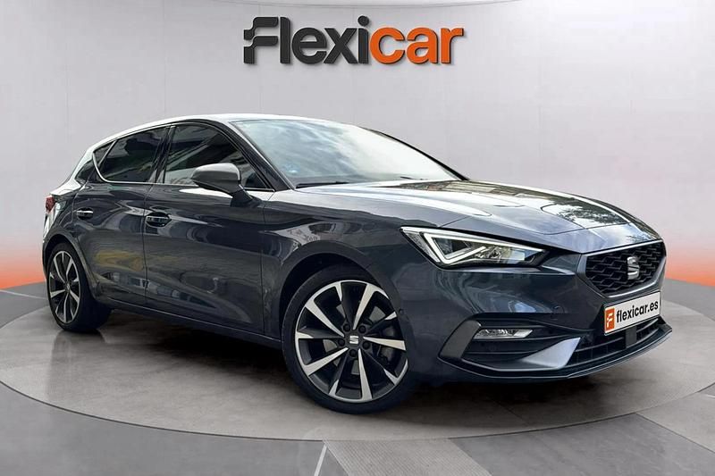 Gris Usado 2021 Seat Leon FR Berlina | 21.190 € (Precio justo) - Imagen 1/4