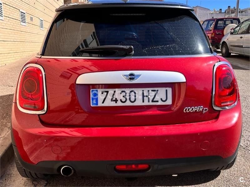 Usado Mini Cooper D 112 CV (82 kW) 2014 Granate Utilitario